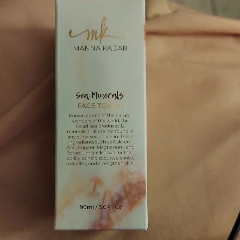 Manna Kadar Sea Minerals Face Toner NIB Full size